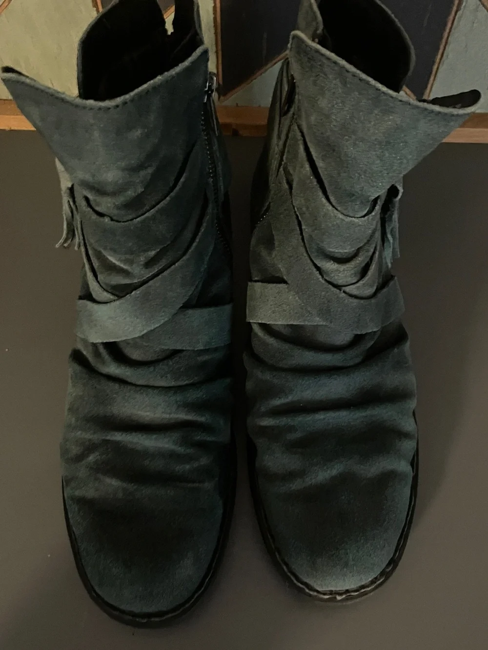 Born Eton Petrolio Distressed Suede Ankle Boots Teal Fringe Tassel 8.5 M